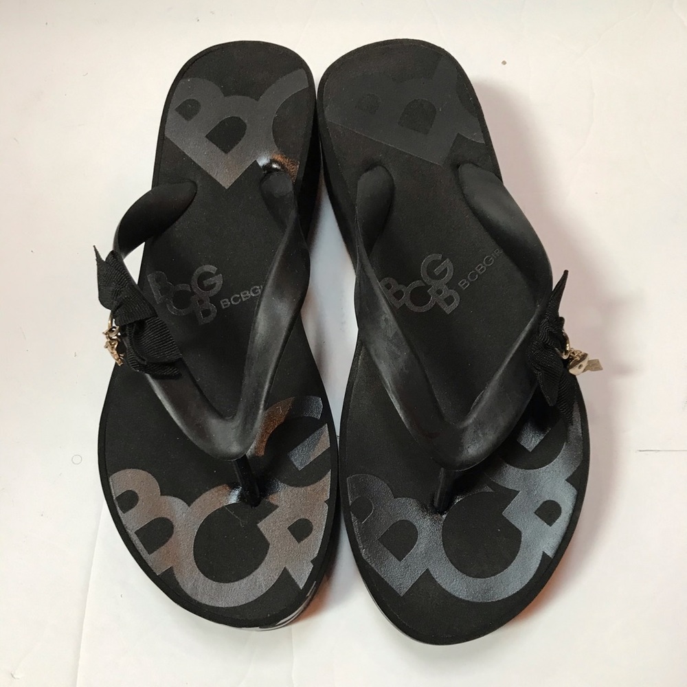 BCBG Black Flat Sandal Shoes Women’s Size 8B